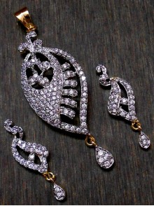 CZ Pendant With Earrings